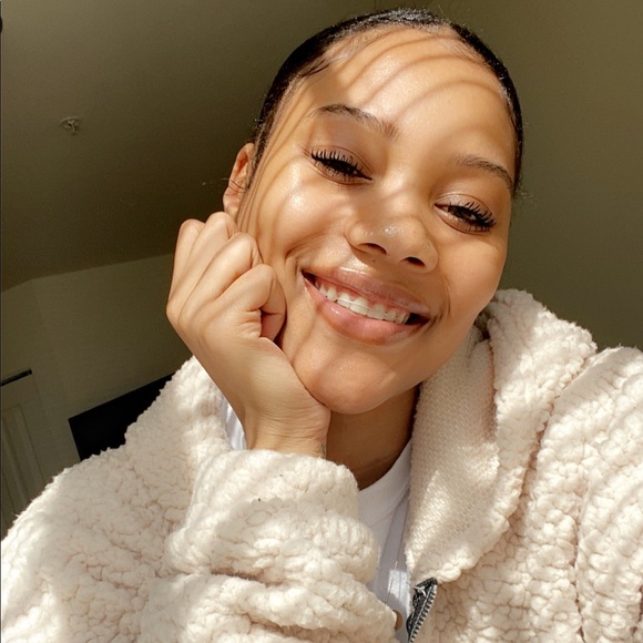 Meet your Posher, Jori - Picture 1 of 1